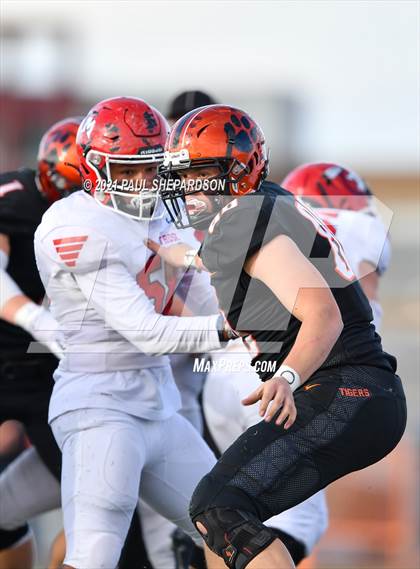 Thumbnail 1 in Montrose @ Erie (CHSAA 4A Semifinal Game) photogallery.