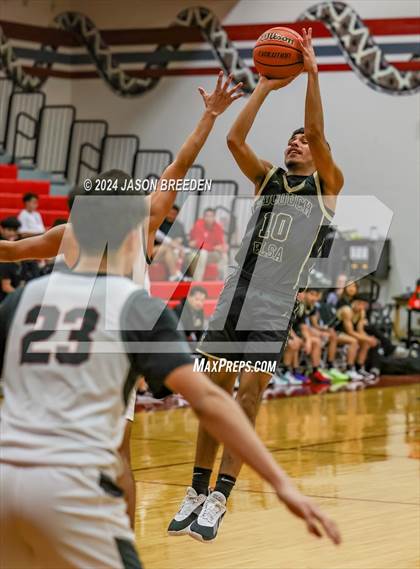 Thumbnail 2 in Edcouch-Elsa vs Pioneer (Sharyland ISD Thanksgiving Classic) photogallery.