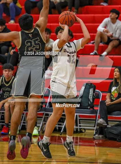 Thumbnail 3 in Edcouch-Elsa vs Pioneer (Sharyland ISD Thanksgiving Classic) photogallery.
