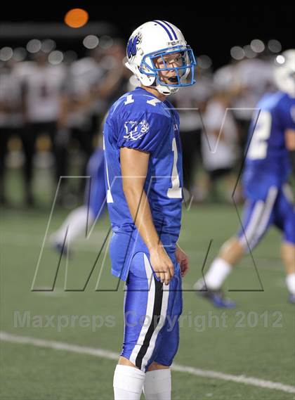 Thumbnail 3 in Stevens Point @ Oshkosh West photogallery.