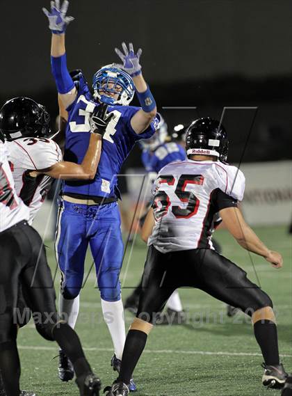 Thumbnail 3 in Stevens Point @ Oshkosh West photogallery.