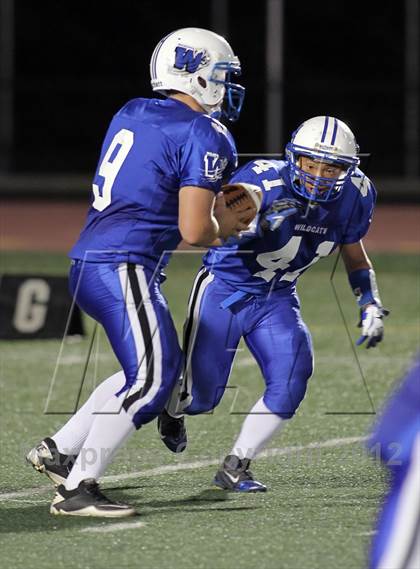 Thumbnail 2 in Stevens Point @ Oshkosh West photogallery.