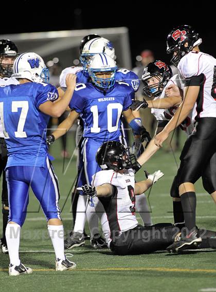 Thumbnail 2 in Stevens Point @ Oshkosh West photogallery.