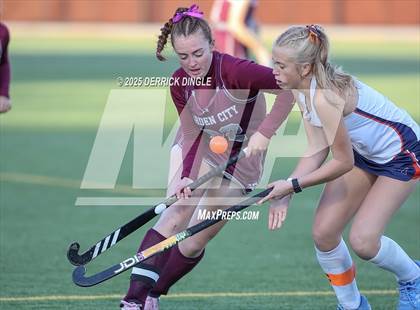 Thumbnail 1 in Manhasset vs. Garden City (Nassau Class B Final) photogallery.