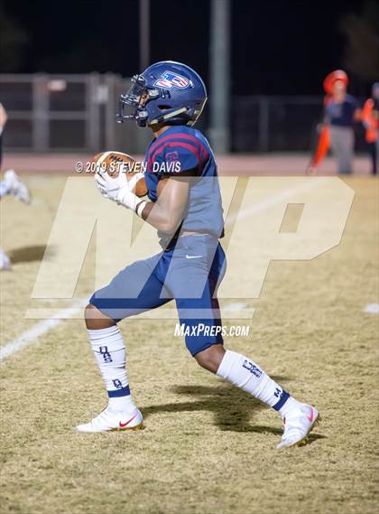 Thumbnail 2 in Mountain Ridge vs Perry photogallery.