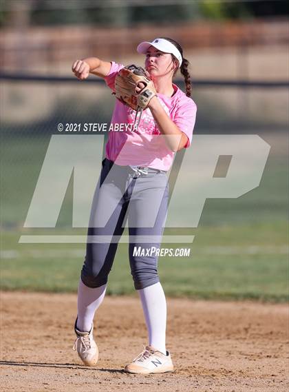 Thumbnail 3 in Smoky Hill @ Grandview photogallery.