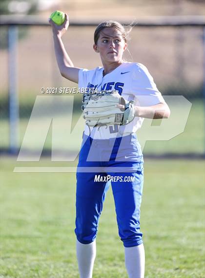 Thumbnail 1 in Smoky Hill @ Grandview photogallery.