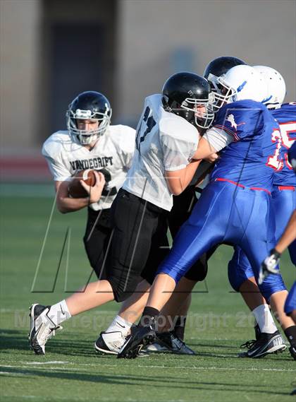 Thumbnail 1 in Leander vs. Vandegrift photogallery.