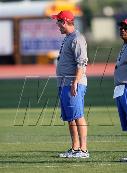 Thumbnail 1 in Leander vs. Vandegrift photogallery.