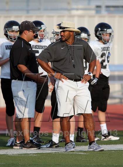Thumbnail 1 in Leander vs. Vandegrift photogallery.