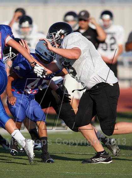 Thumbnail 2 in Leander vs. Vandegrift photogallery.