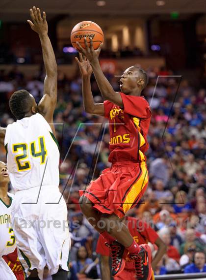 Thumbnail 1 in Yates vs. Madison (UIL 3A Final) photogallery.