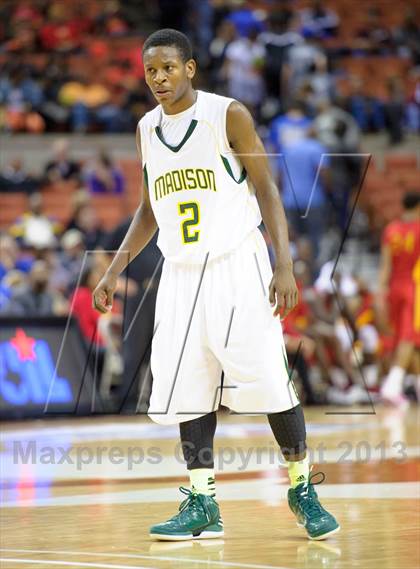 Thumbnail 1 in Yates vs. Madison (UIL 3A Final) photogallery.