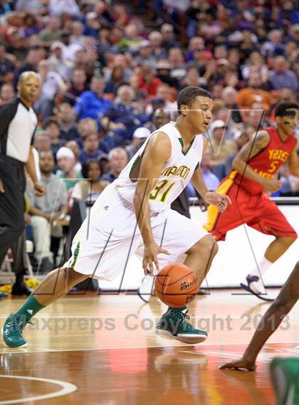 Thumbnail 3 in Yates vs. Madison (UIL 3A Final) photogallery.