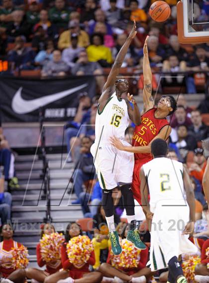 Thumbnail 3 in Yates vs. Madison (UIL 3A Final) photogallery.