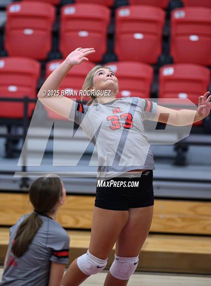 Thumbnail 3 in Wynne vs. Highland (AAA 4A East Regional Round 1) photogallery.
