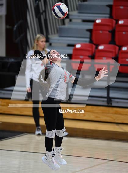 Thumbnail 2 in Wynne vs. Highland (AAA 4A East Regional Round 1) photogallery.