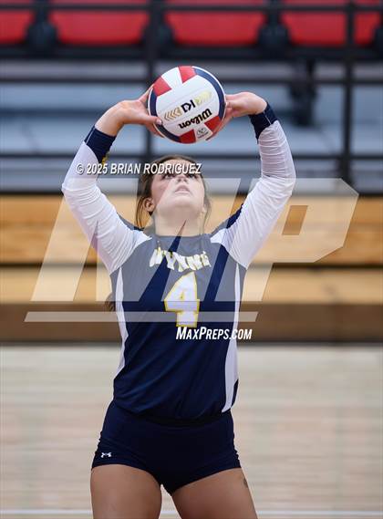 Thumbnail 2 in Wynne vs. Highland (AAA 4A East Regional Round 1) photogallery.