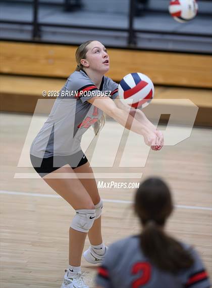 Thumbnail 1 in Wynne vs. Highland (AAA 4A East Regional Round 1) photogallery.