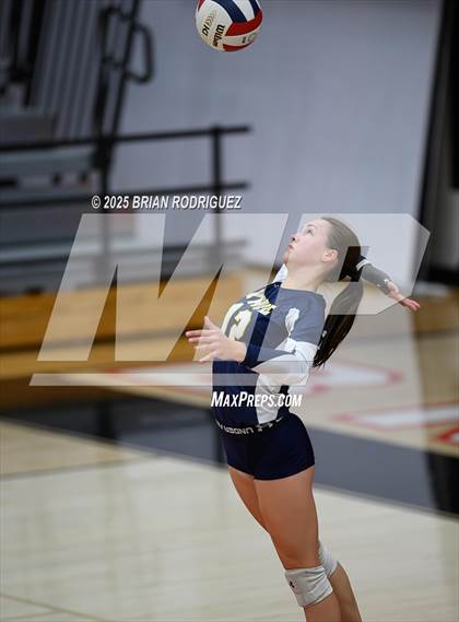 Thumbnail 3 in Wynne vs. Highland (AAA 4A East Regional Round 1) photogallery.