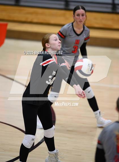 Thumbnail 2 in Wynne vs. Highland (AAA 4A East Regional Round 1) photogallery.