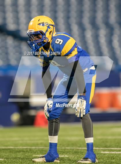Thumbnail 2 in South Park vs. West Seneca West (Section 6 Class B Final) photogallery.
