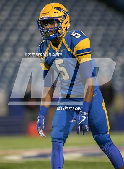 Thumbnail 3 in South Park vs. West Seneca West (Section 6 Class B Final) photogallery.