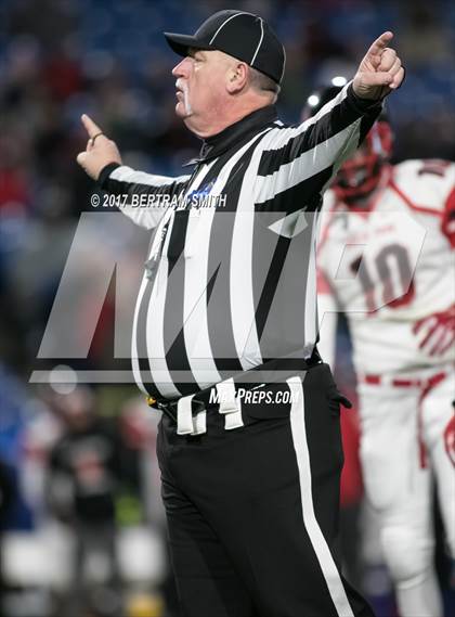 Thumbnail 3 in South Park vs. West Seneca West (Section 6 Class B Final) photogallery.