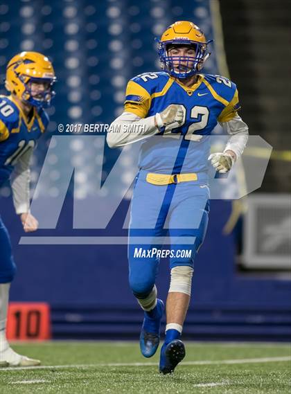 Thumbnail 2 in South Park vs. West Seneca West (Section 6 Class B Final) photogallery.