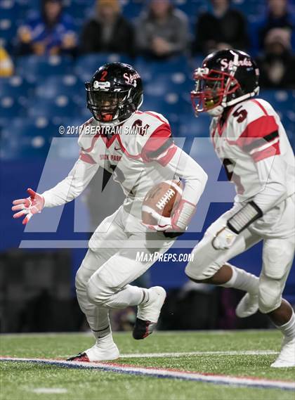 Thumbnail 3 in South Park vs. West Seneca West (Section 6 Class B Final) photogallery.