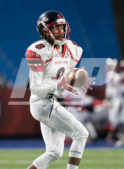 Thumbnail 2 in South Park vs. West Seneca West (Section 6 Class B Final) photogallery.