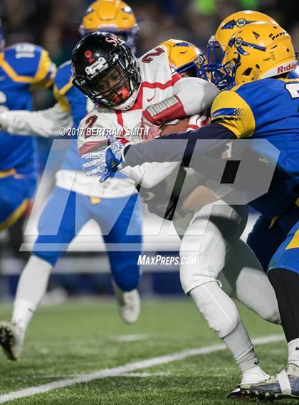 Thumbnail 2 in South Park vs. West Seneca West (Section 6 Class B Final) photogallery.