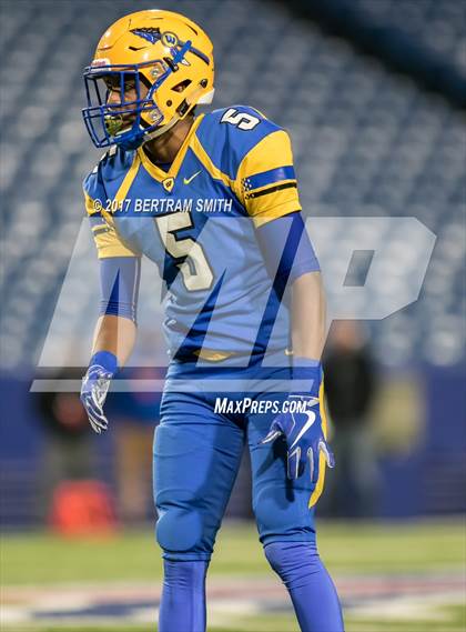 Thumbnail 1 in South Park vs. West Seneca West (Section 6 Class B Final) photogallery.