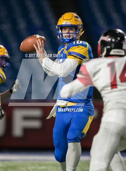 Thumbnail 3 in South Park vs. West Seneca West (Section 6 Class B Final) photogallery.
