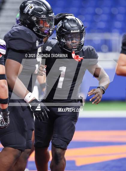 Thumbnail 1 in Boerne vs. Randle (UIL 5A D2 Football Semifinal) photogallery.