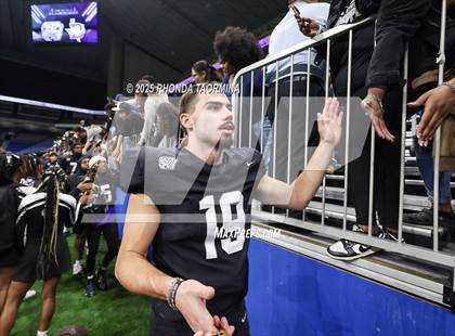 Thumbnail 3 in Boerne vs. Randle (UIL 5A D2 Football Semifinal) photogallery.