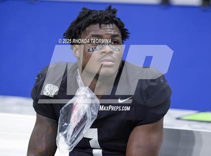 Thumbnail 2 in Boerne vs. Randle (UIL 5A D2 Football Semifinal) photogallery.