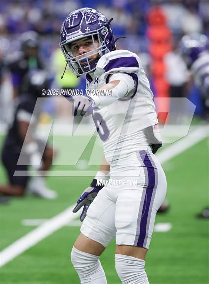 Thumbnail 2 in Boerne vs. Randle (UIL 5A D2 Football Semifinal) photogallery.