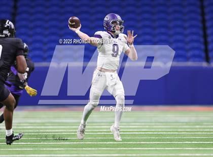 Thumbnail 2 in Boerne vs. Randle (UIL 5A D2 Football Semifinal) photogallery.