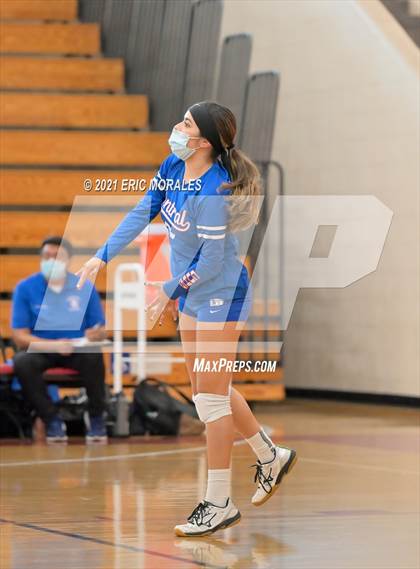 Thumbnail 3 in Kearny vs Central (CIF SDS D5 FINAL) photogallery.