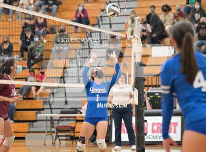 Thumbnail 3 in Kearny vs Central (CIF SDS D5 FINAL) photogallery.