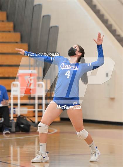 Thumbnail 2 in Kearny vs Central (CIF SDS D5 FINAL) photogallery.