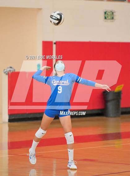 Thumbnail 2 in Kearny vs Central (CIF SDS D5 FINAL) photogallery.
