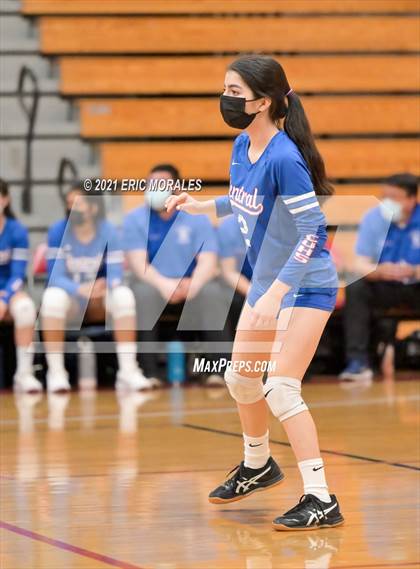 Thumbnail 2 in Kearny vs Central (CIF SDS D5 FINAL) photogallery.