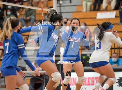 Thumbnail 3 in Kearny vs Central (CIF SDS D5 FINAL) photogallery.