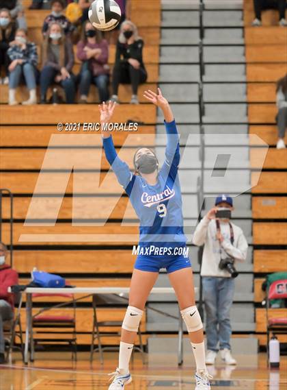 Thumbnail 1 in Kearny vs Central (CIF SDS D5 FINAL) photogallery.