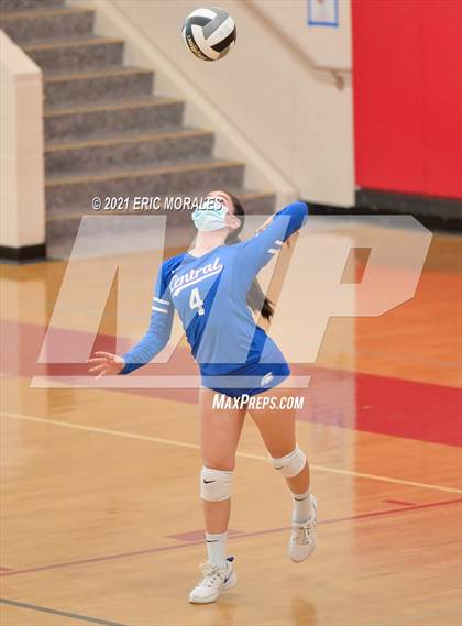 Thumbnail 1 in Kearny vs Central (CIF SDS D5 FINAL) photogallery.
