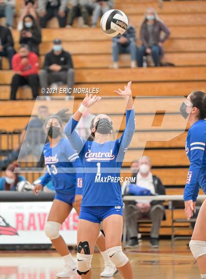 Thumbnail 1 in Kearny vs Central (CIF SDS D5 FINAL) photogallery.