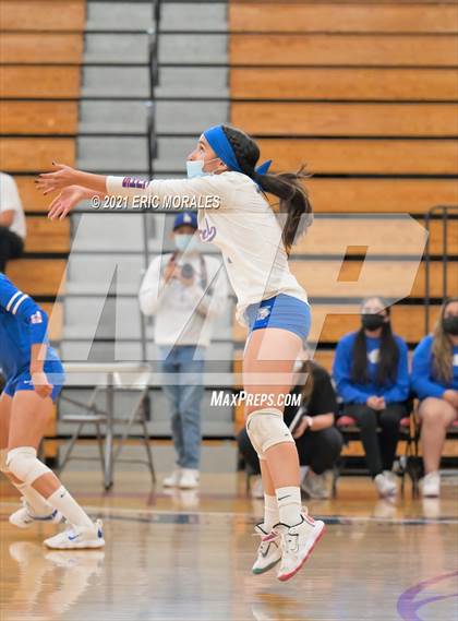 Thumbnail 3 in Kearny vs Central (CIF SDS D5 FINAL) photogallery.