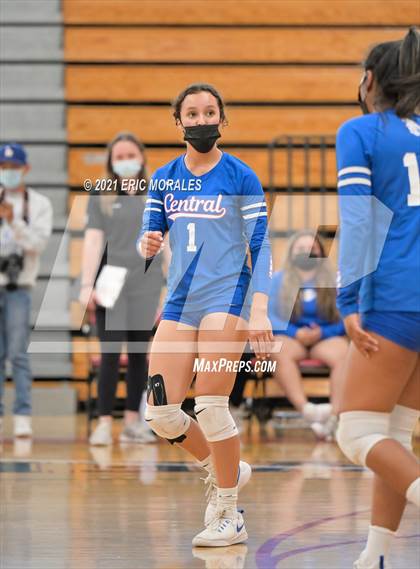 Thumbnail 2 in Kearny vs Central (CIF SDS D5 FINAL) photogallery.